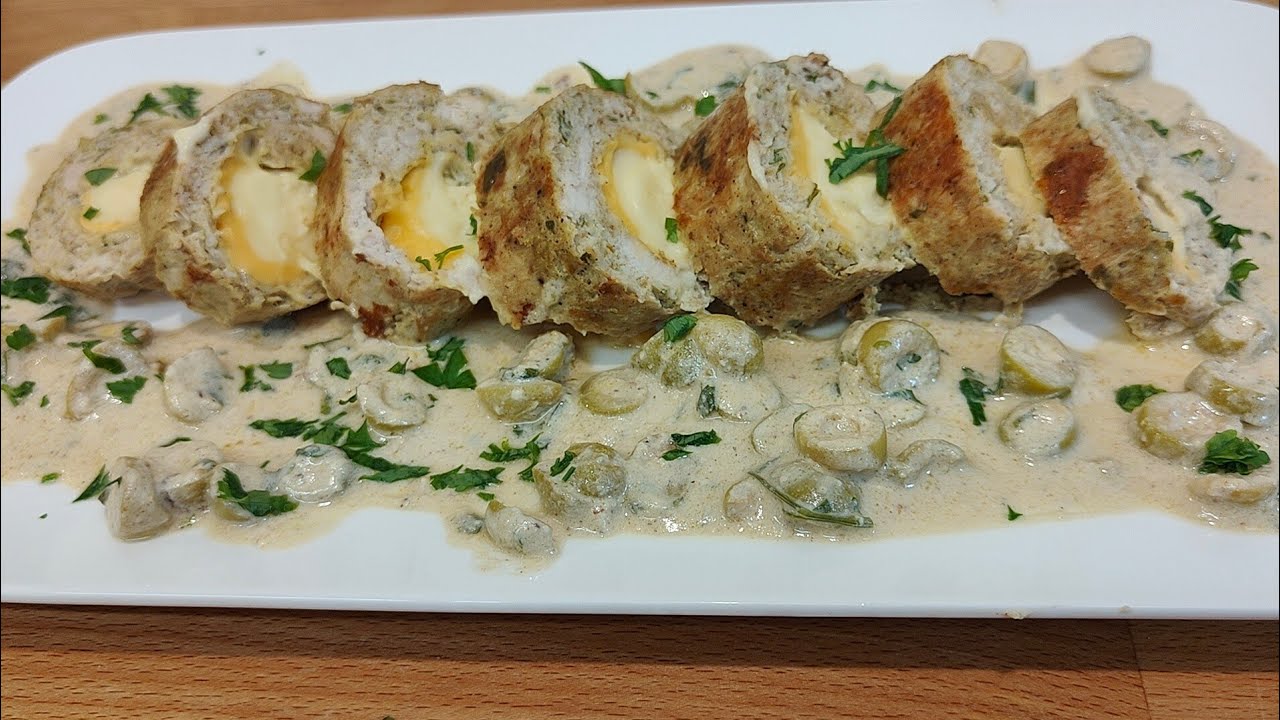 ROULÉ DE POULET 🍗🍗FARCI AU FROMAGE 🧀avec une SAUCE DÉLICIEUSE .رولي الدجاج محشي بالجبن