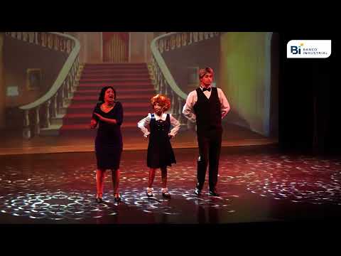 🎭 We experienced the opening night of “Annie The Musical”!