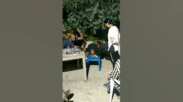 شاب عامل حساب بأسم بنت وعم يبتز بالشباب أهلها جابوه وأعتذر وباس أجر البنت 