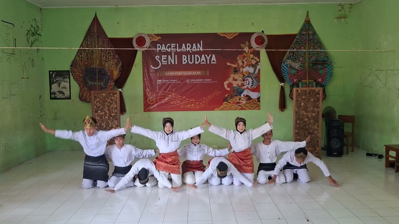 UJIAN PRAKTIK SENI BUDAYA XII MIPA 5 PAGELARAN SENI 