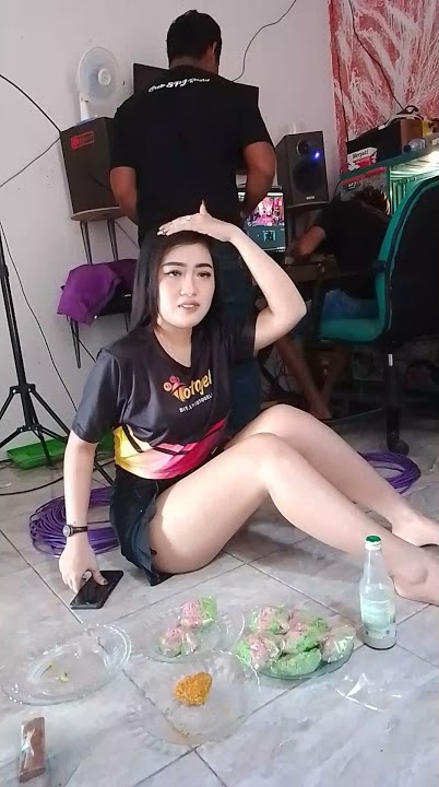 uh mantap.lihat di balik layar keseruan Rita jk