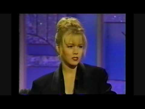 Jennie Garth on Arsenio Hall - 1992