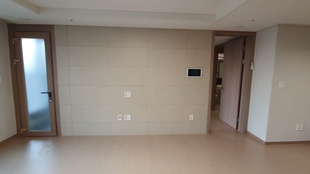 석관동 래미안아트리치 34평형 A타입  2024년 9월 3일 매매시세 11억~11억5천만원  미소부동산 02-95-6300,  010-8397-0013 전세6억5천만원~7억원