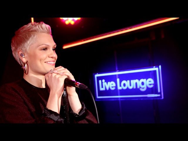 Jessie J - I Knew You Were Trouble (Taylor Swift) in the Live Lounge class=