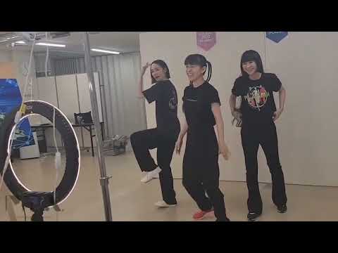Perfume Staff   【From P T A 】 TikTok撮影時の裏側ムービーを更新🎥  「Perfume 9th Tour 2022 'PLASMA'」大阪城ホール公演の ステージで