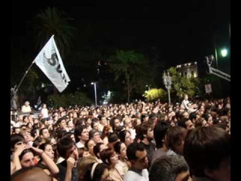 Homenaje a Mercedes Sosa en Plaza Independencia- L...