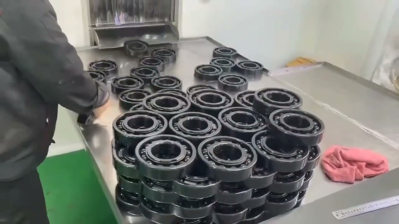 Heavy-Duty Performance: Phosphated & Blackened Bearings for Extreme Conditions