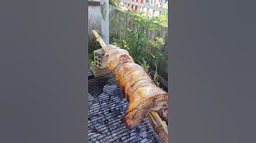 món thịt ba chỉ lợn cuốn lá mắc mật quay giòn rụm.🤤