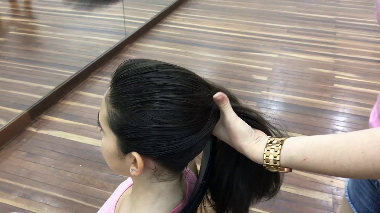 Como fazer um coque alto com rosquinha - Ballet Allure