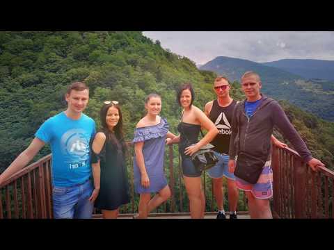 Video: Ģimene Iesūdz Geriatriku No Gruzijas Pēc Tam, Kad ērces Dzīvu ēda 93 Gadus Veco Bijušo Modeli