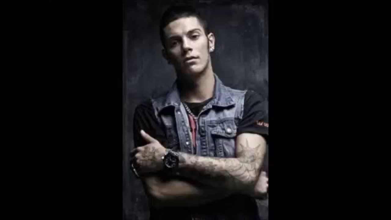 Parole di Ghiaccio Emis Killa (Official Video+Testo) Lyrics YouTube Parole di Ghiaccio Emis Killa (Official Video+Testo) Lyrics YouTube