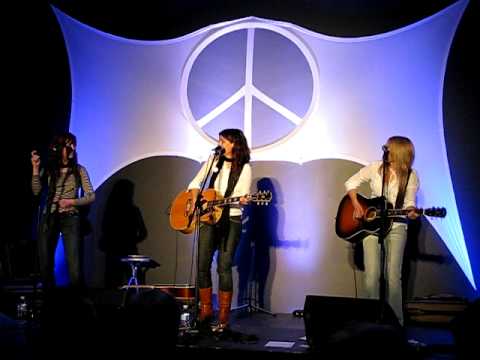 20090528 Trois Filles Chantent au MBAM