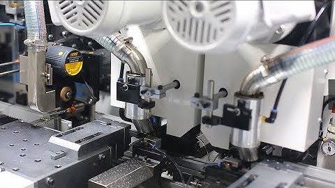 Automatic armature commutator turning machine