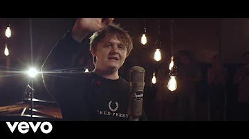 Lewis Capaldi - Hold Me While You Wait