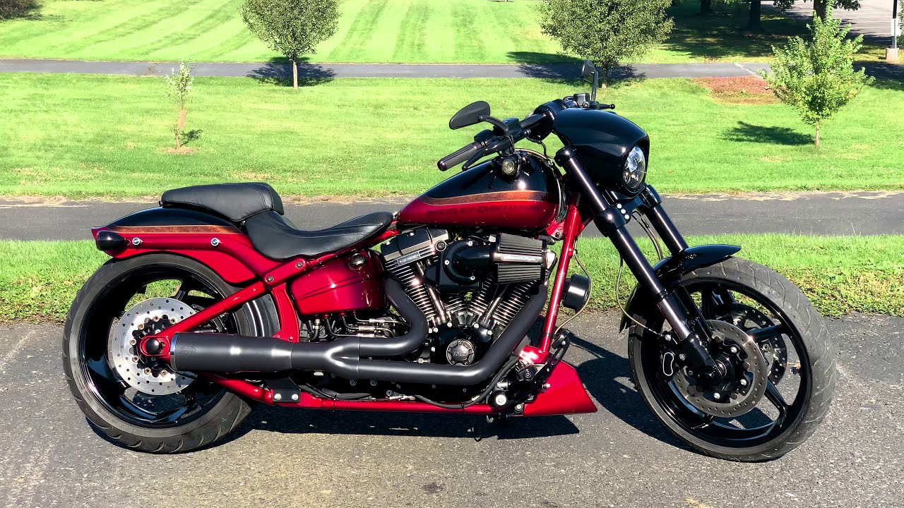 2017 HarleyDavidson Screamin' Eagle CVO Softail Breakout Pro Street