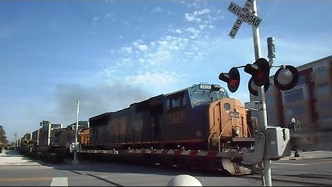 CSX Intermodal Train View From Each Side Of The Tracks