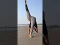 Standing Chakrasana #yogaurmi #urmiyogaacademy #yogawithurmipandya #ytshorts #yoga #yogalife #yt
