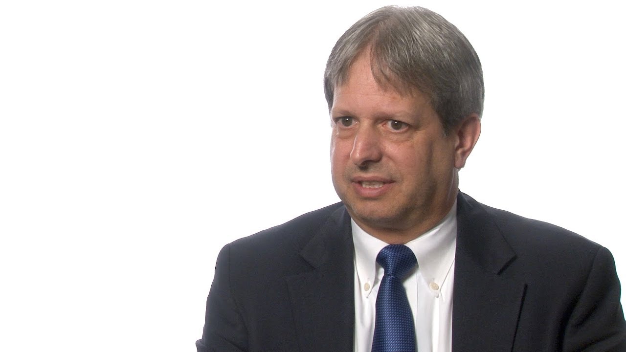 Mainstream investing vs impact investing