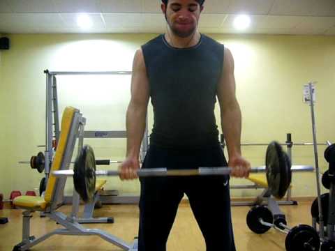 como hacer curl de biceps con barra recta como hacer curl de biceps con barra recta