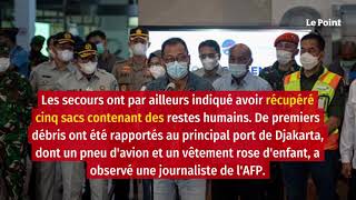 Accident d'un Boeing en Indonésie : des corps et des débris de l'appareil repêchés