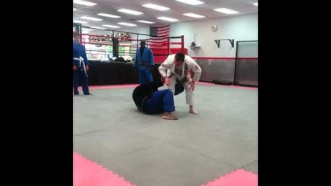 Ja Perry Jiu Jitsu "Big Jitz" Berimbolo Drill