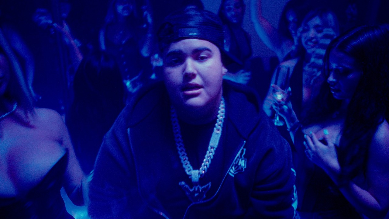 FloyyMenor - LO MISMO QUE YO (Official Music Video)