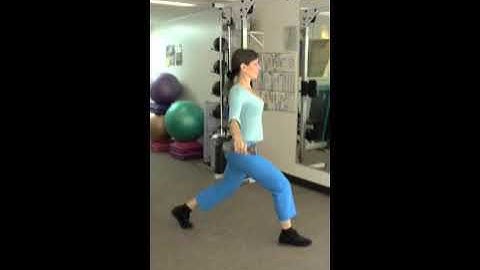 Static Lunge With Bicep Curl