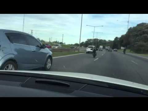 Cabeza de termo en la autopista