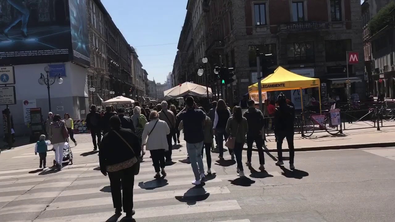 Walking behind Milan tour - April 2017 - YouTube