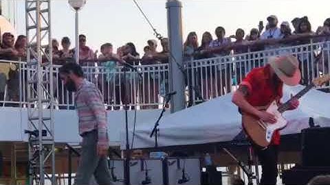 Paramore - No Friend (Parahoy 4.8.18)