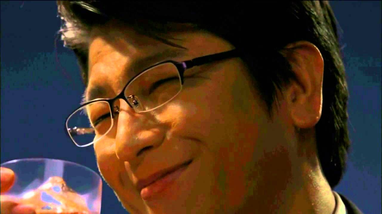 及川光博 大和証券 Cm ファンドラップを話したがる男 バー篇 30秒版 資産運用も国際化の時代かな 我が家もグローバル 及川光博 Cm Navi
