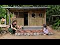 The single mother finished building the water tank and cooked meals with her child.
