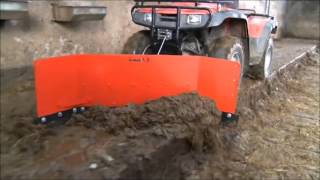 Q02   YARD SCRAPER