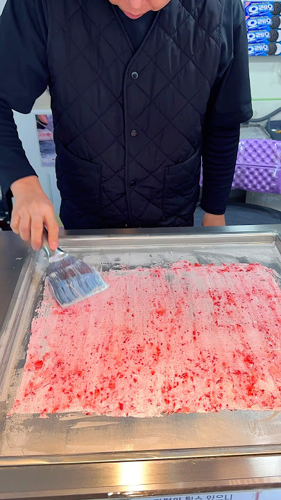 Strawberry Ice Cream Rolls ($03 ) - Korean Street Food #shortvideo