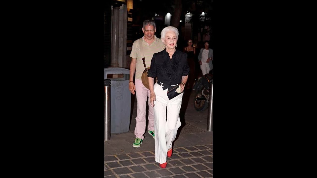 She is 86 years old and the way she dresses is a true expression of art  Elegant Look Tips