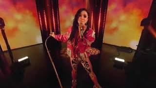 Kesha - Little Bit Of Love (Acoustic Live)