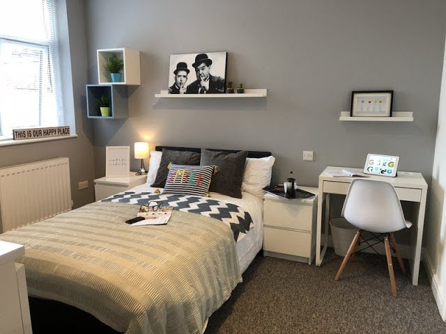 Video 1: Delightful double room with plenty of space
