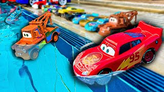 Disney Pixar Cars : Lightning Mcqueen, Jackson, Cruz, Guido, Mack, Fritter, Frank, Carlo Veloso