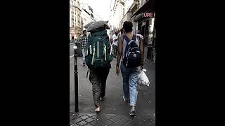 Ma sœur Barefoot dans Paris
