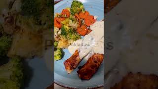 ONE PAN SALMON AND VEGETABLE BAKE | Ready in 30 Min #shorts #cooking #ytshorts #pakladiesvlog