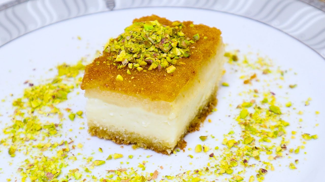 البسبوسة بالقشطة | طعمها حكاية عشق 😍😍  | سر البسبوسة المحشية قشطة بالتسعير 👌😉