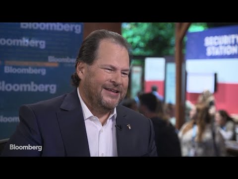 Benioff Says Instagram Departures Are a ‘Sign’ for Facebook Benioff Says Instagram Departures Are a ‘Sign’ for Facebook