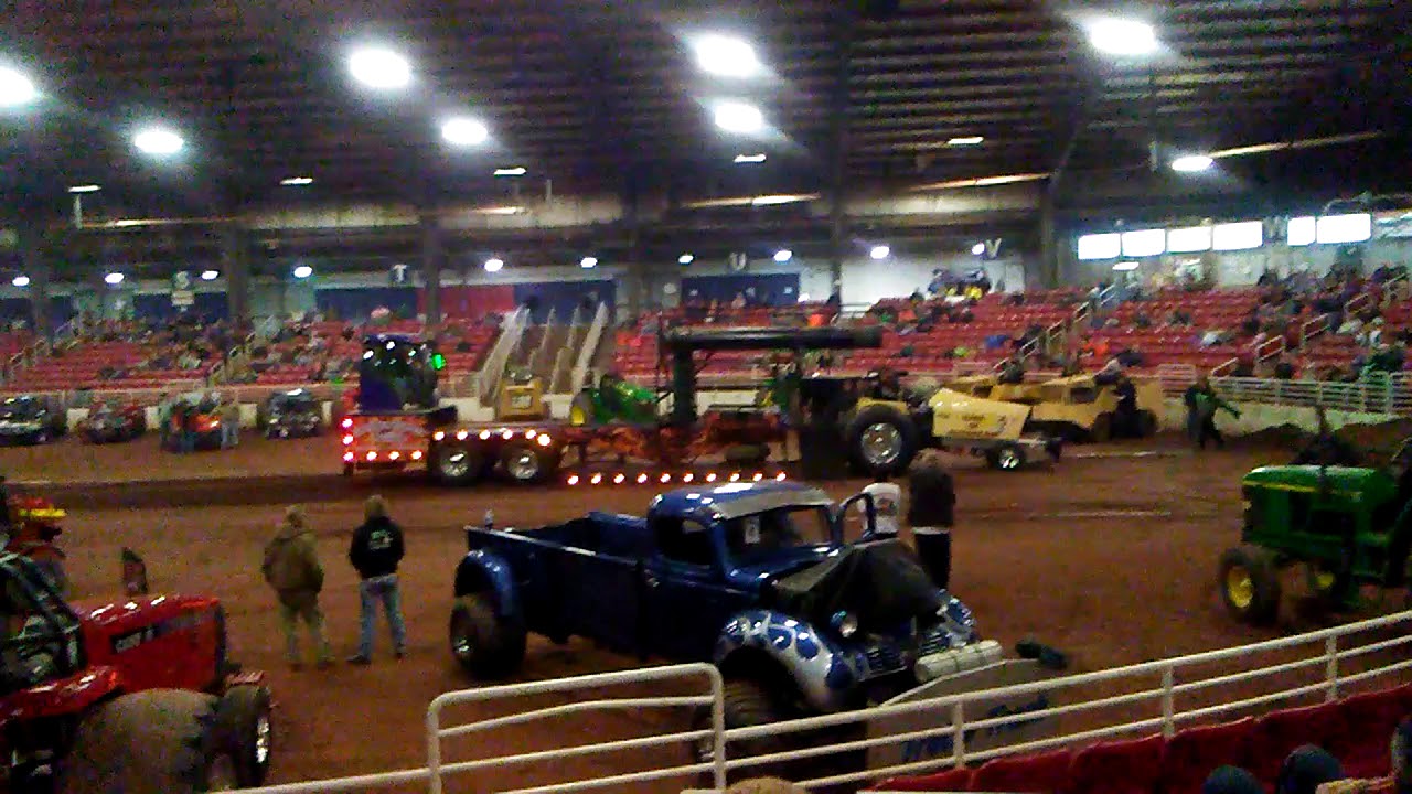 Tnt motorsports pull off in White Pine Tn. 32418 YouTube