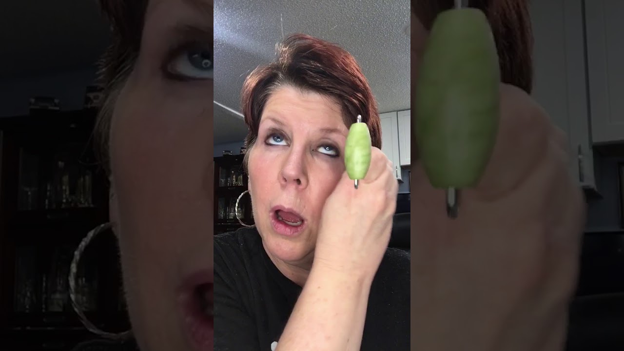 Using a Jade Roller - YouTube