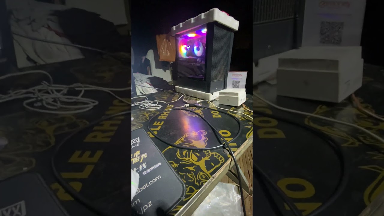 Work quietly at night 😌😌