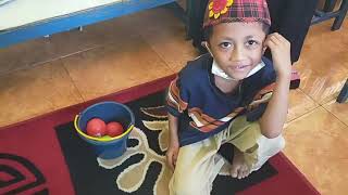 Bermain bola angka dan balok bersama kelompok A TK DWP Buduran