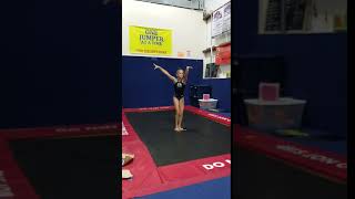 Jump full turn - Trampoline