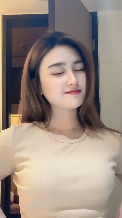 Mainin Lidah Rosalia Akmareta Selebgram Cantik #shorts | YT Shorts