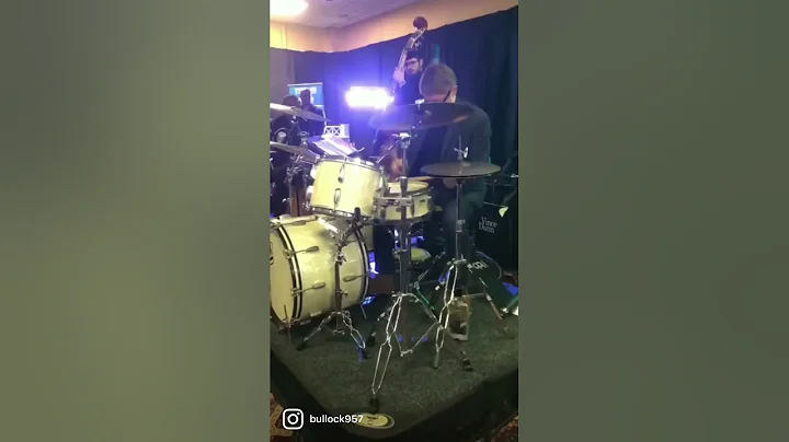 Neil Bullock Slingerland Radio King . Drum solo on...