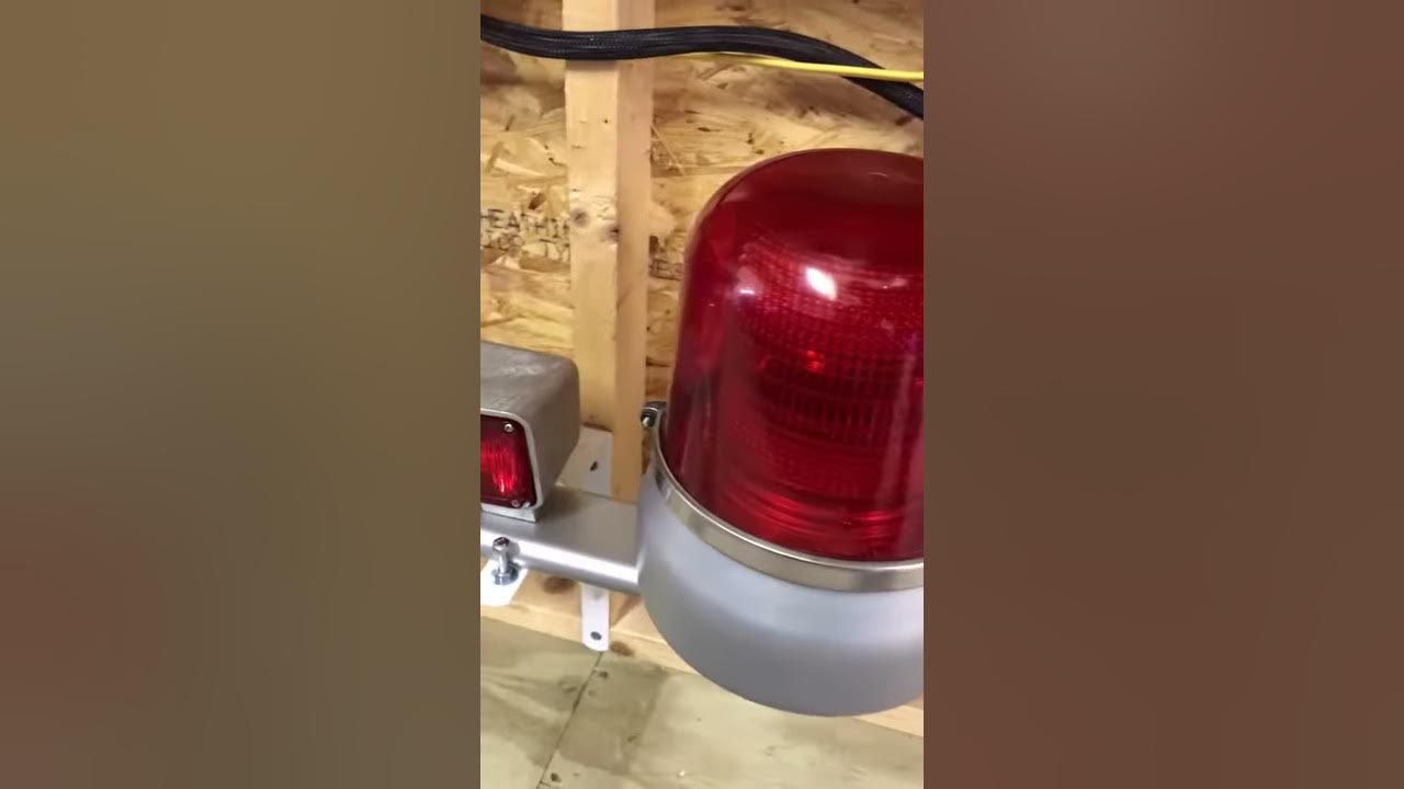 Vintage Whelen Crossbar light bar YouTube